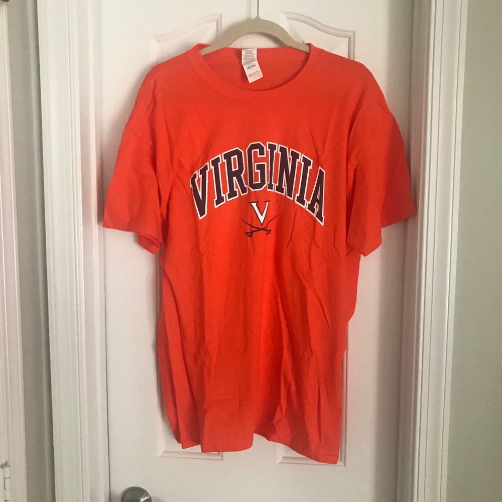 UVA Short Sleeved T-Shirt Size Large 100% Cotton